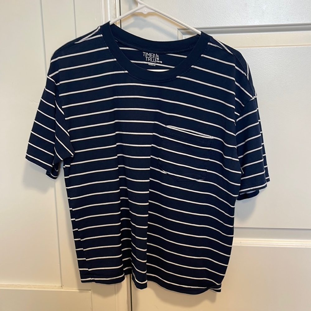 Good as new Womens tee! Navy blue color!